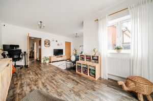 Lounge angle 4- click for photo gallery